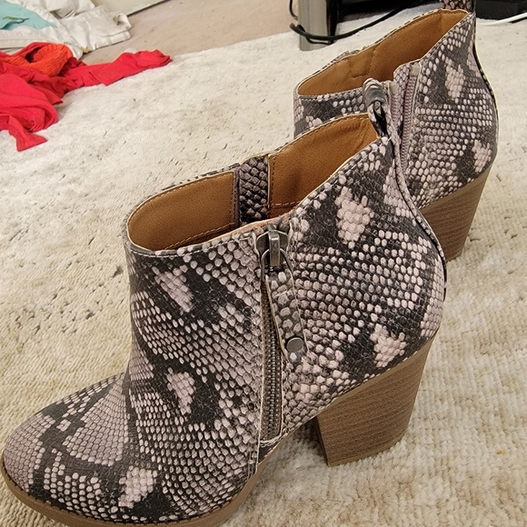 Snake Print Ankle Boots! - Picture 2 of 2